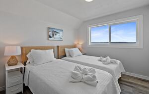 Tacoma Beachfront Home - Tacoma, Washington