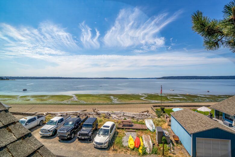 Tacoma Beachfront Home - Tacoma, Washington