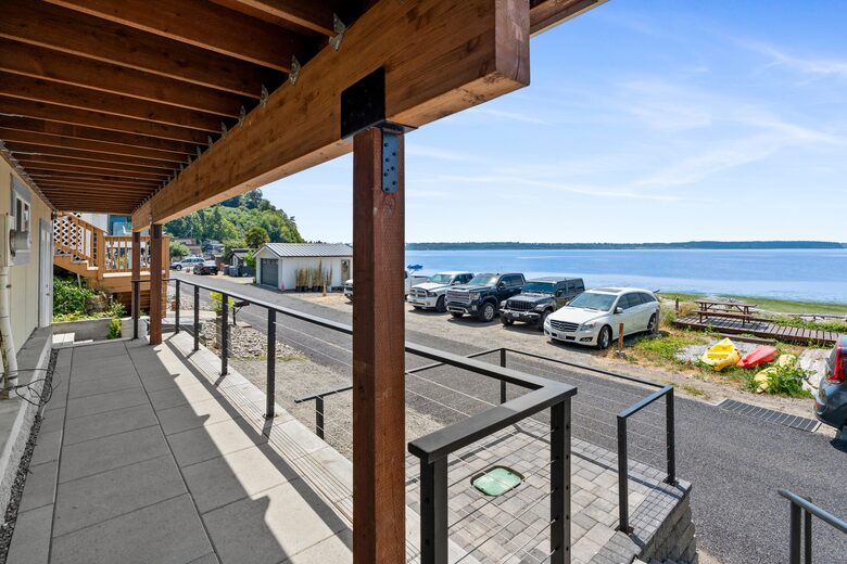 Tacoma Beachfront Home - Tacoma, Washington