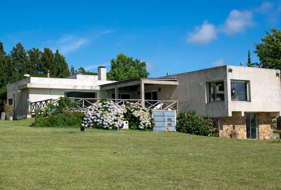 Countryside Home overlooking Cerro Arequita - Minas, Uruguay