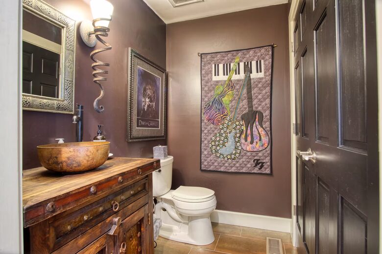 Indianapolis Home with Carriage House Near Lucas Oil Stadium - Indianapolis, Indiana