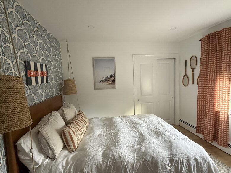 Classic New England Beach Home | Steps from beach and downtown - Falmouth, Massachusetts