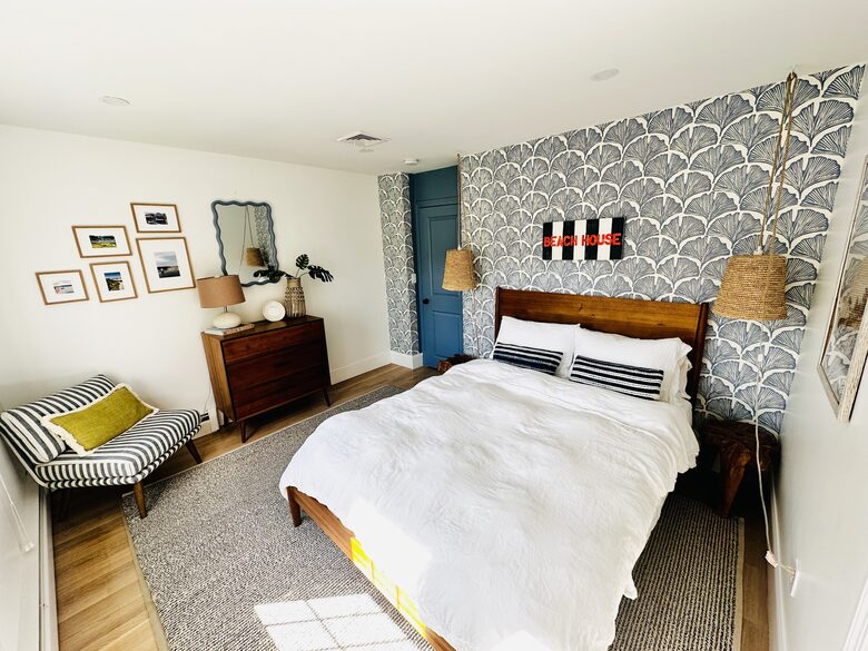 Classic New England Beach Home | Steps from beach and downtown - Falmouth, Massachusetts