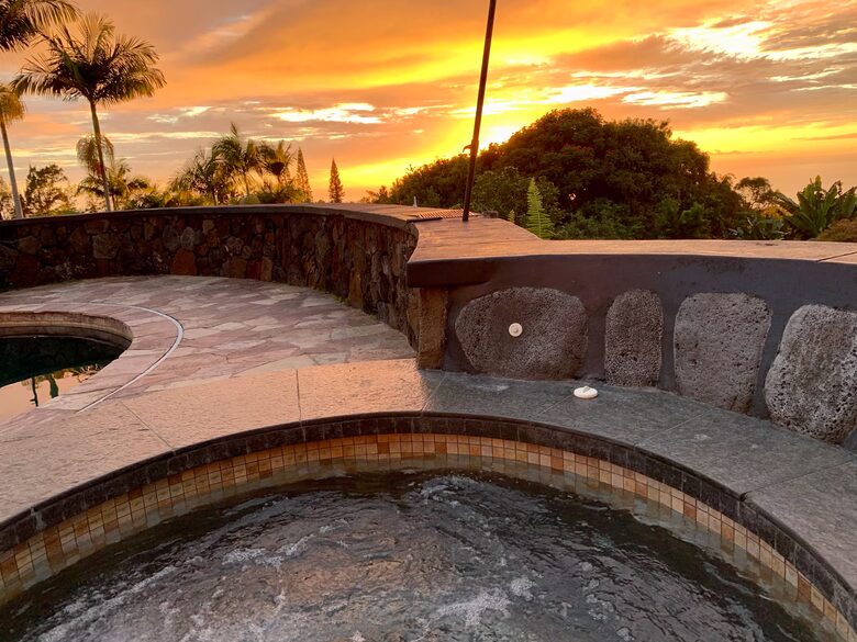 Kona Coast Estate with Infinity Pool - Captain Cook, Hawaii