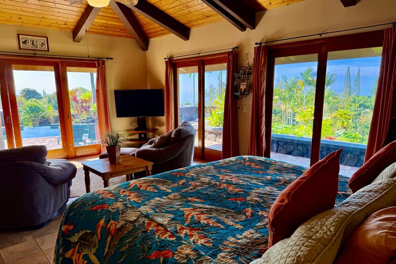 Kona Coast Estate with Infinity Pool - Captain Cook, Hawaii