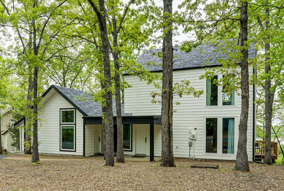 Lake of the Ozarks Home with Resort Amenities - Osage Beach, Missouri
