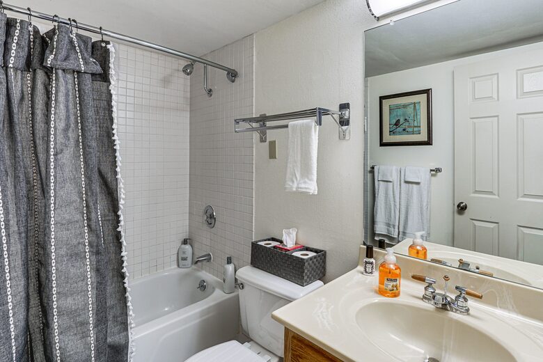 Lake of the Ozarks Home with Resort Amenities - Osage Beach, Missouri
