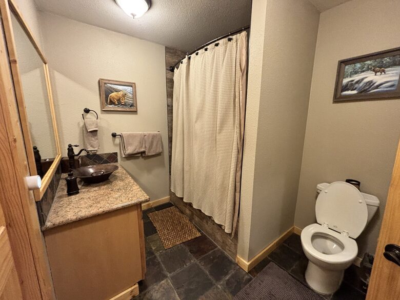 Truckee Mountain Home with Pool Table & Foosball - Truckee, California
