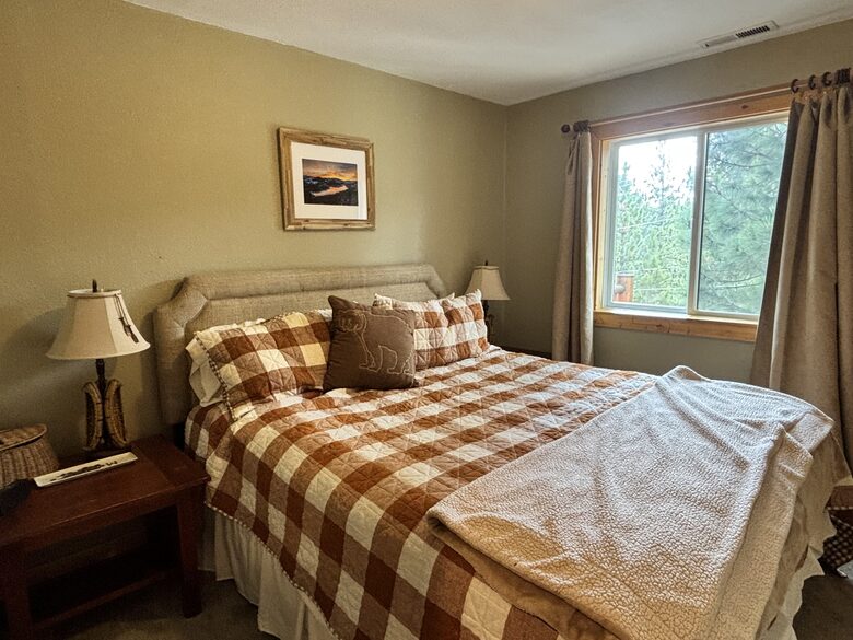 Truckee Mountain Home with Pool Table & Foosball - Truckee, California