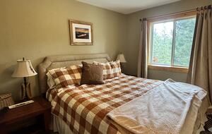Truckee Mountain Home with Pool Table & Foosball - Truckee, California