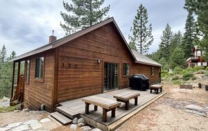 Truckee Mountain Home with Pool Table & Foosball - Truckee, California
