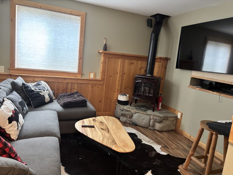 Truckee Mountain Home with Pool Table & Foosball - Truckee, California