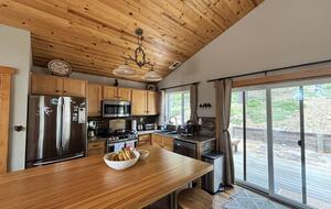 Truckee Mountain Home with Pool Table & Foosball - Truckee, California