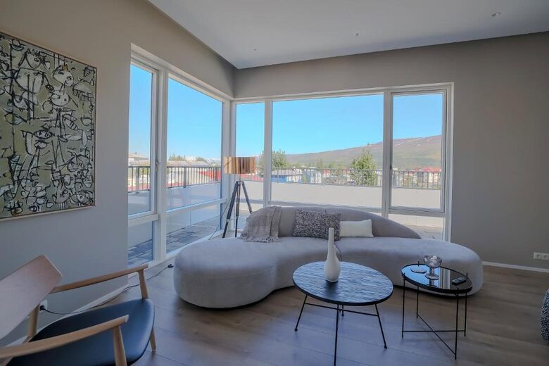 Eyjafjörður View Penthouse - Akureyri, Iceland
