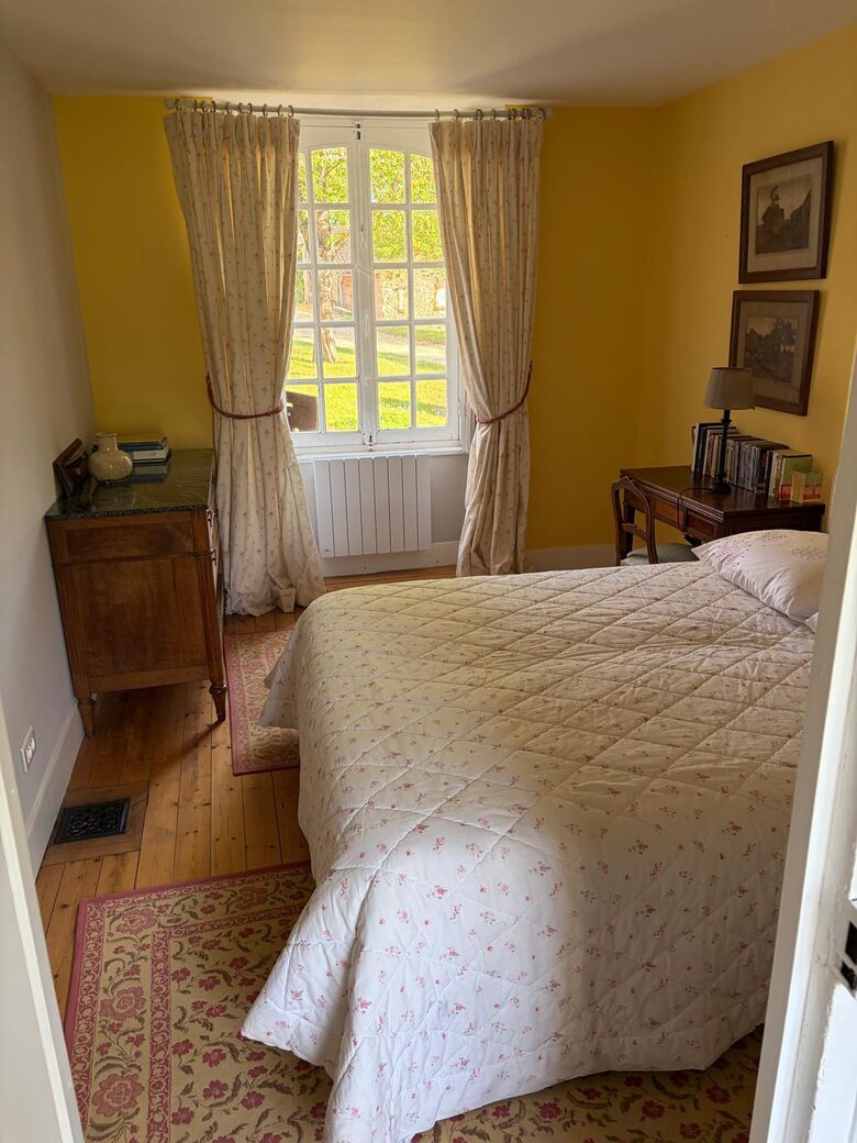 The Historic Dowager House at Château de Bandeville - St Cyr sous Dourdan, France