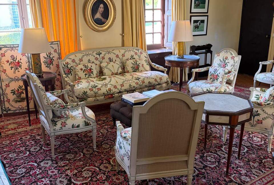 The Historic Dowager House at Château de Bandeville - St Cyr sous Dourdan, France