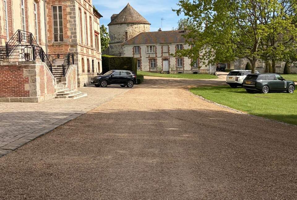 The Historic Dowager House at Château de Bandeville - St Cyr sous Dourdan, France
