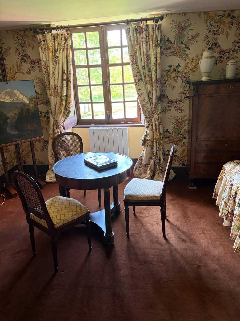 The Historic Dowager House at Château de Bandeville - St Cyr sous Dourdan, France