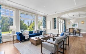 Lake Oswego Luxe Estate | With Pool & Sport Court - Lake Oswego, Oregon
