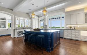 Lake Oswego Luxe Estate | With Pool & Sport Court - Lake Oswego, Oregon