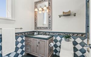 Lake Oswego Luxe Estate | With Pool & Sport Court - Lake Oswego, Oregon