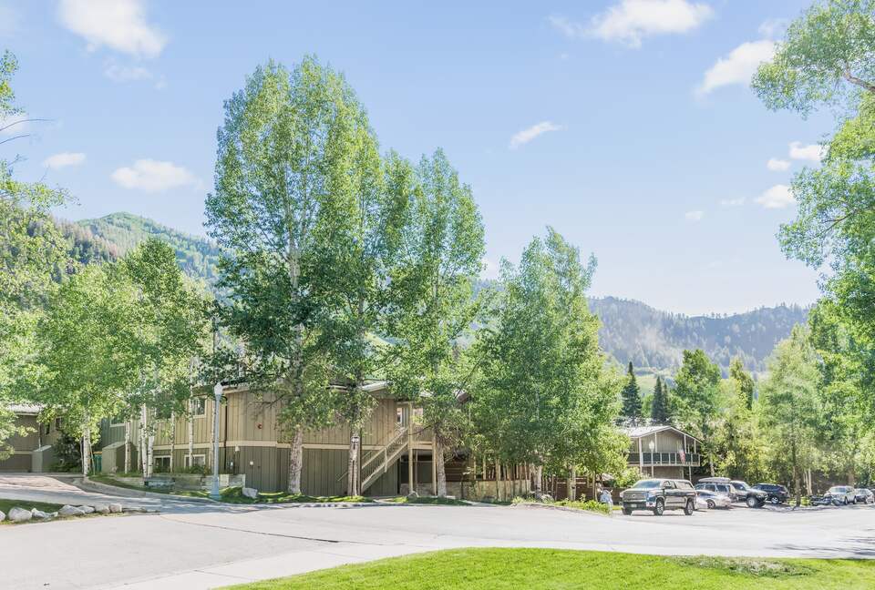 Designer Aspen Core Retreat - Aspen, Colorado