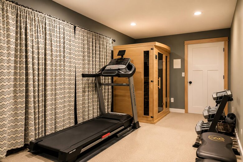The Loft at Oak & Iron | Golf & Game Retreat - Fergus Falls, Minnesota