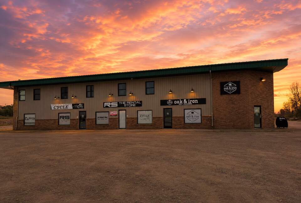 The Loft at Oak & Iron | Golf & Game Retreat - Fergus Falls, Minnesota