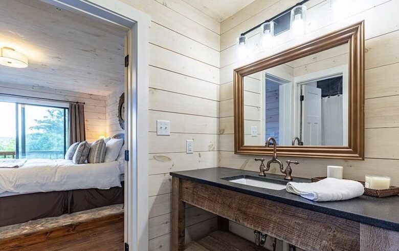 Cashiers Luxe Cottage with Mountain Views - Cashiers, North Carolina