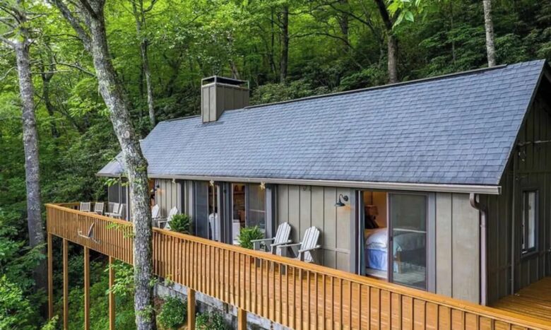 Cashiers Luxe Cottage with Mountain Views - Cashiers, North Carolina