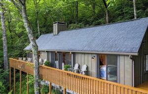 Cashiers Luxe Cottage with Mountain Views - Cashiers, North Carolina