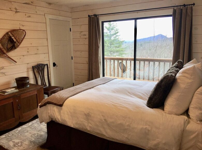 Cashiers Luxe Cottage with Mountain Views - Cashiers, North Carolina