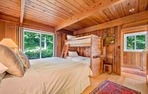 Rustic Sugarbush Chalet with Mad River Valley Views - Warren, Vermont