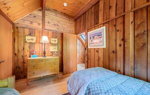 Rustic Sugarbush Chalet with Mad River Valley Views - Warren, Vermont