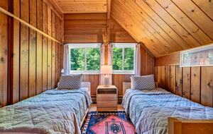 Rustic Sugarbush Chalet with Mad River Valley Views - Warren, Vermont