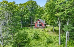 Rustic Sugarbush Chalet with Mad River Valley Views - Warren, Vermont