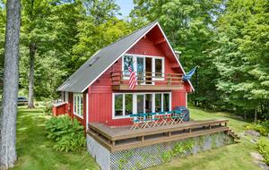 Rustic Sugarbush Chalet with Mad River Valley Views - Warren, Vermont