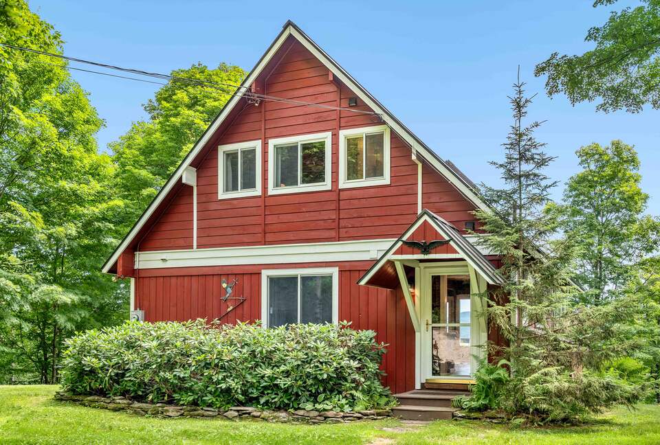 Rustic Sugarbush Chalet with Mad River Valley Views - Warren, Vermont