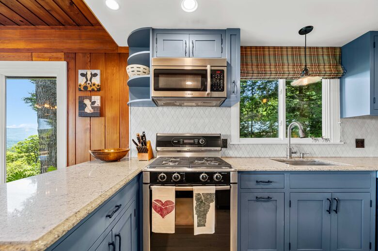 Rustic Sugarbush Chalet with Mad River Valley Views - Warren, Vermont