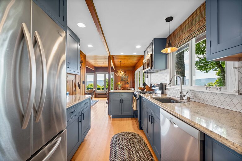 Rustic Sugarbush Chalet with Mad River Valley Views - Warren, Vermont
