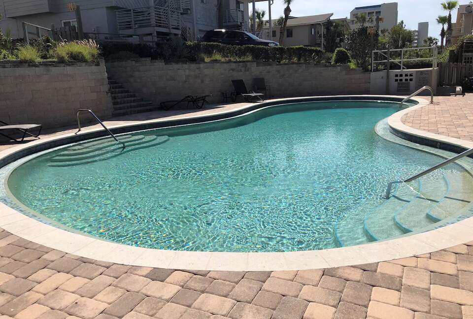 Oceanfront Deck Retreat in New Smyrna Beach - New Smyrna Beach, Florida