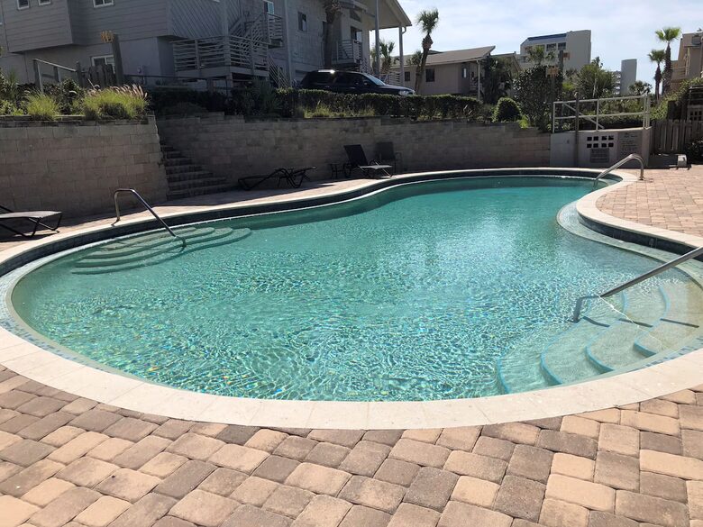 Oceanfront Deck Retreat in New Smyrna Beach - New Smyrna Beach, Florida