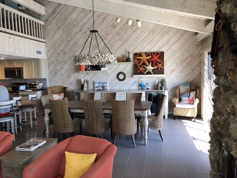 Oceanfront Deck Retreat in New Smyrna Beach - New Smyrna Beach, Florida