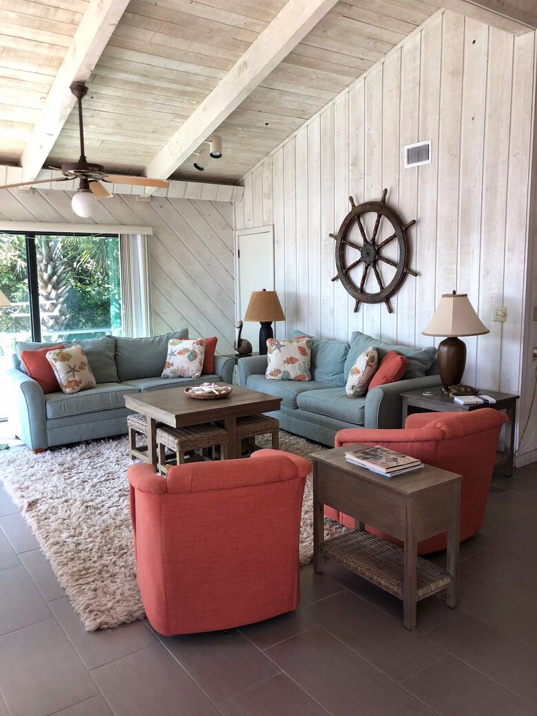 Oceanfront Deck Retreat in New Smyrna Beach - New Smyrna Beach, Florida