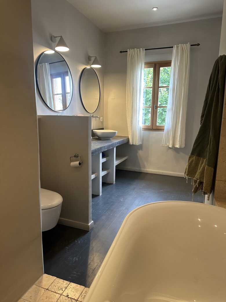 17th-Century Watermill Retreat Minutes from Aix-en-Provence - Aix-en-Provence, France