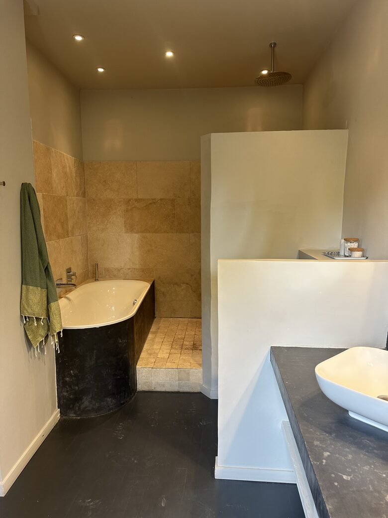 17th-Century Watermill Retreat Minutes from Aix-en-Provence - Aix-en-Provence, France
