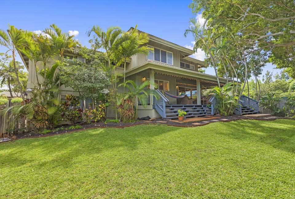 Kahana Beach House Across from a Secluded Beach - Lahaina, Hawaii