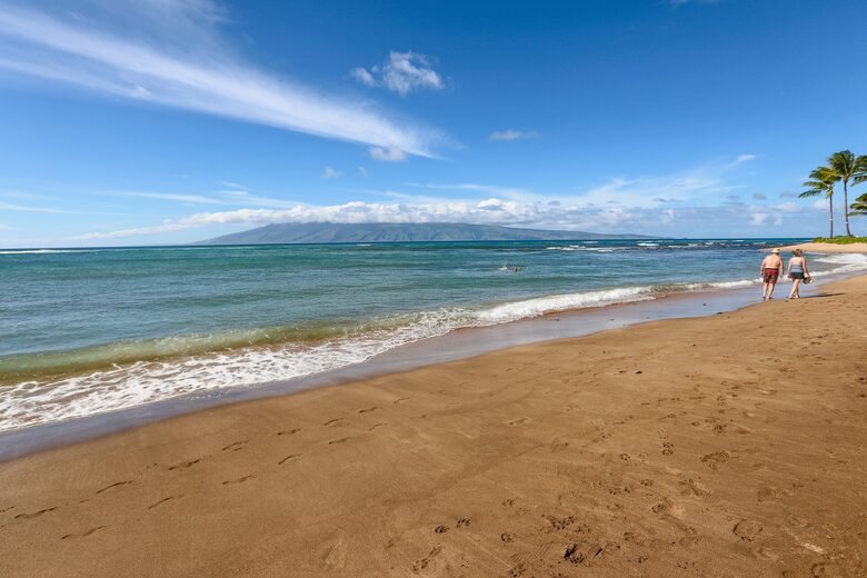 Kahana Beach House Across from a Secluded Beach - Lahaina, Hawaii