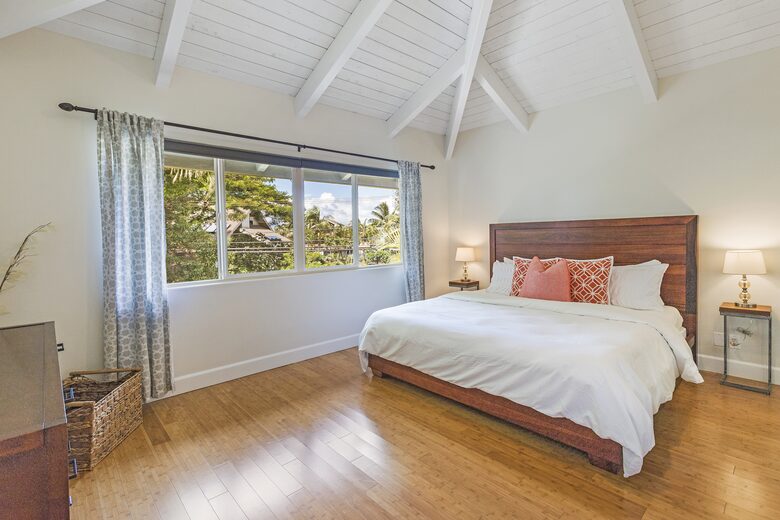 Kahana Beach House Across from a Secluded Beach - Lahaina, Hawaii