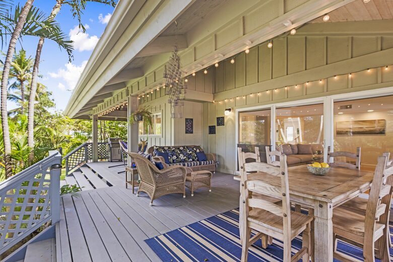 Kahana Beach House Across from a Secluded Beach - Lahaina, Hawaii